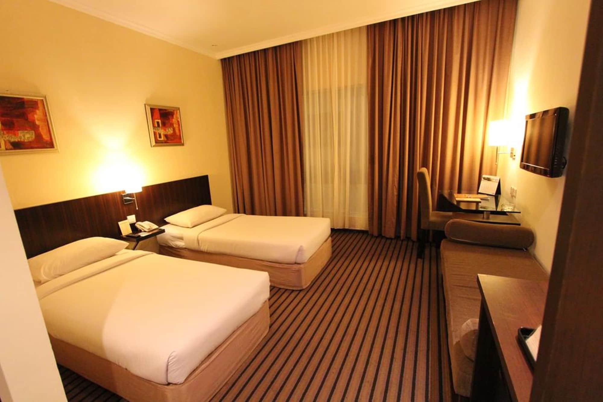 Harmoni One Convention Hotel And Service Apartments Batam Buitenkant foto