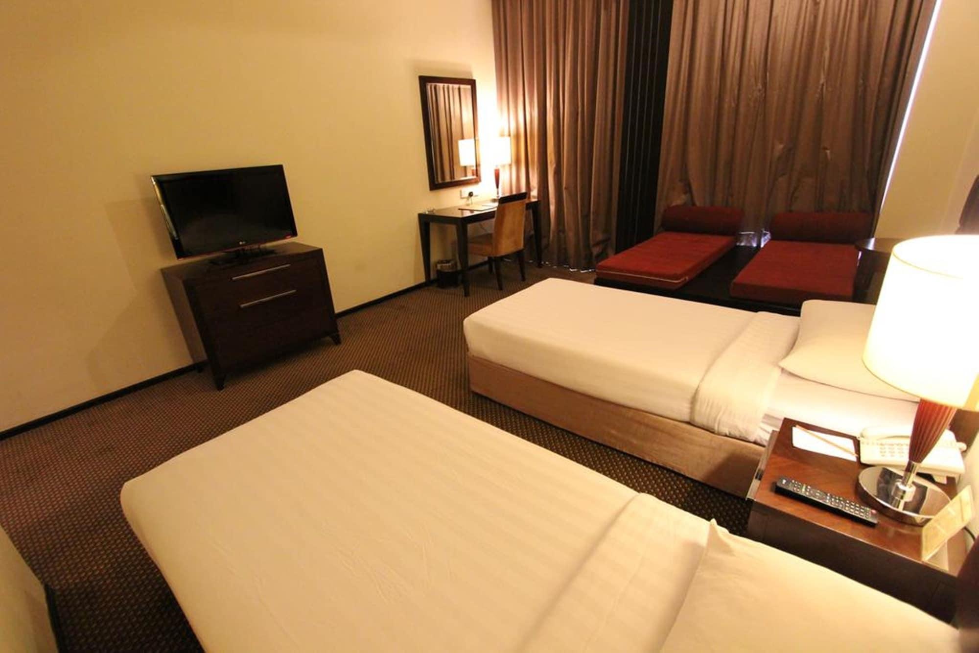 Harmoni One Convention Hotel And Service Apartments Batam Buitenkant foto