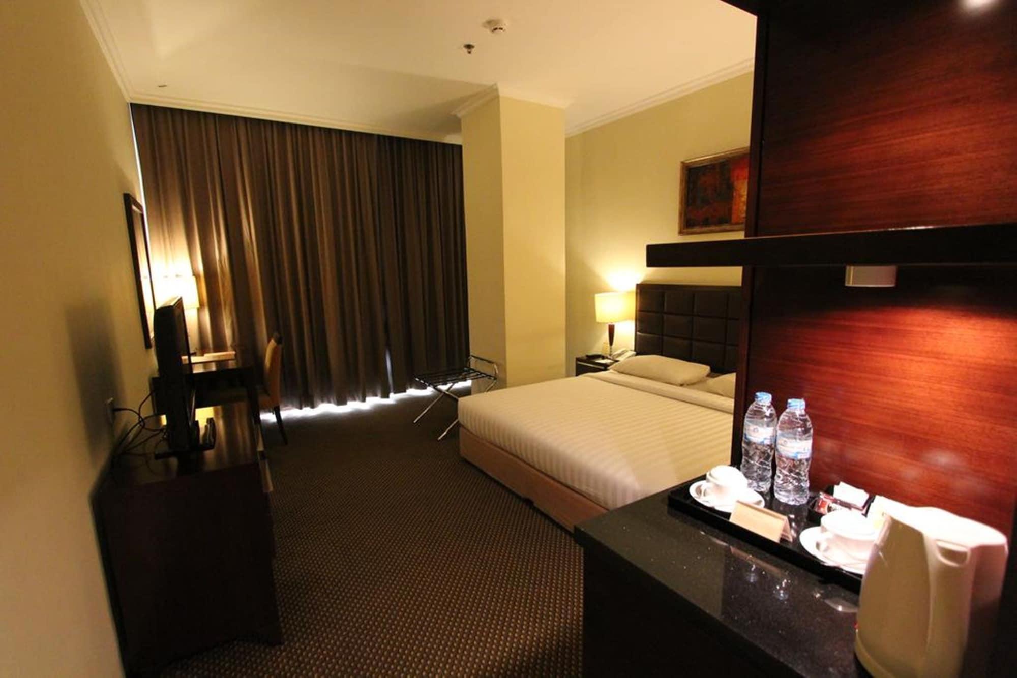 Harmoni One Convention Hotel And Service Apartments Batam Buitenkant foto