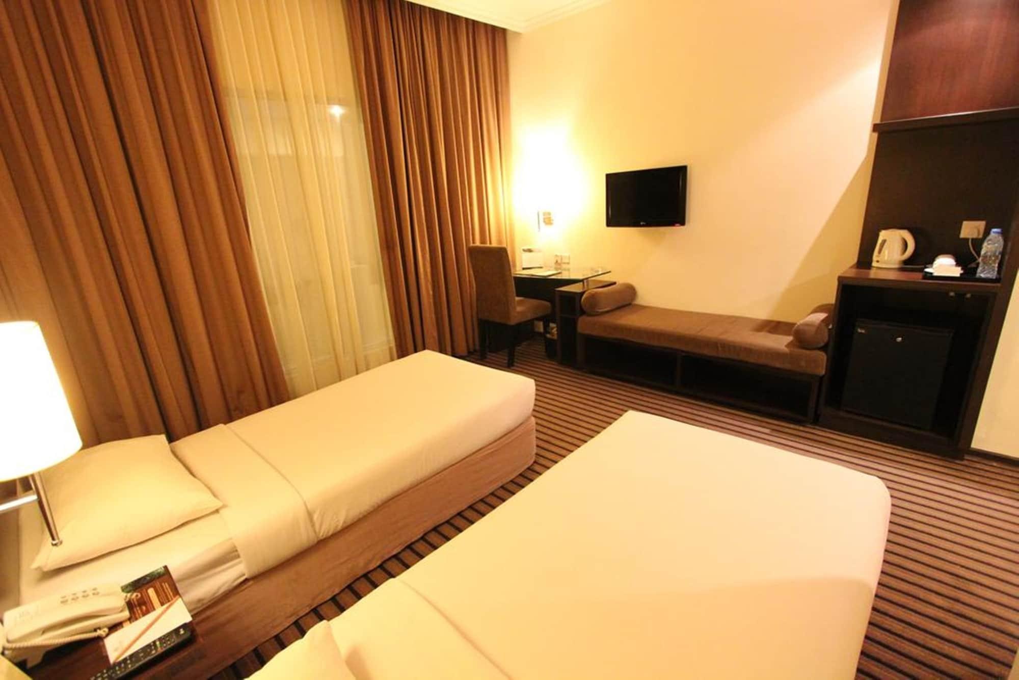 Harmoni One Convention Hotel And Service Apartments Batam Buitenkant foto