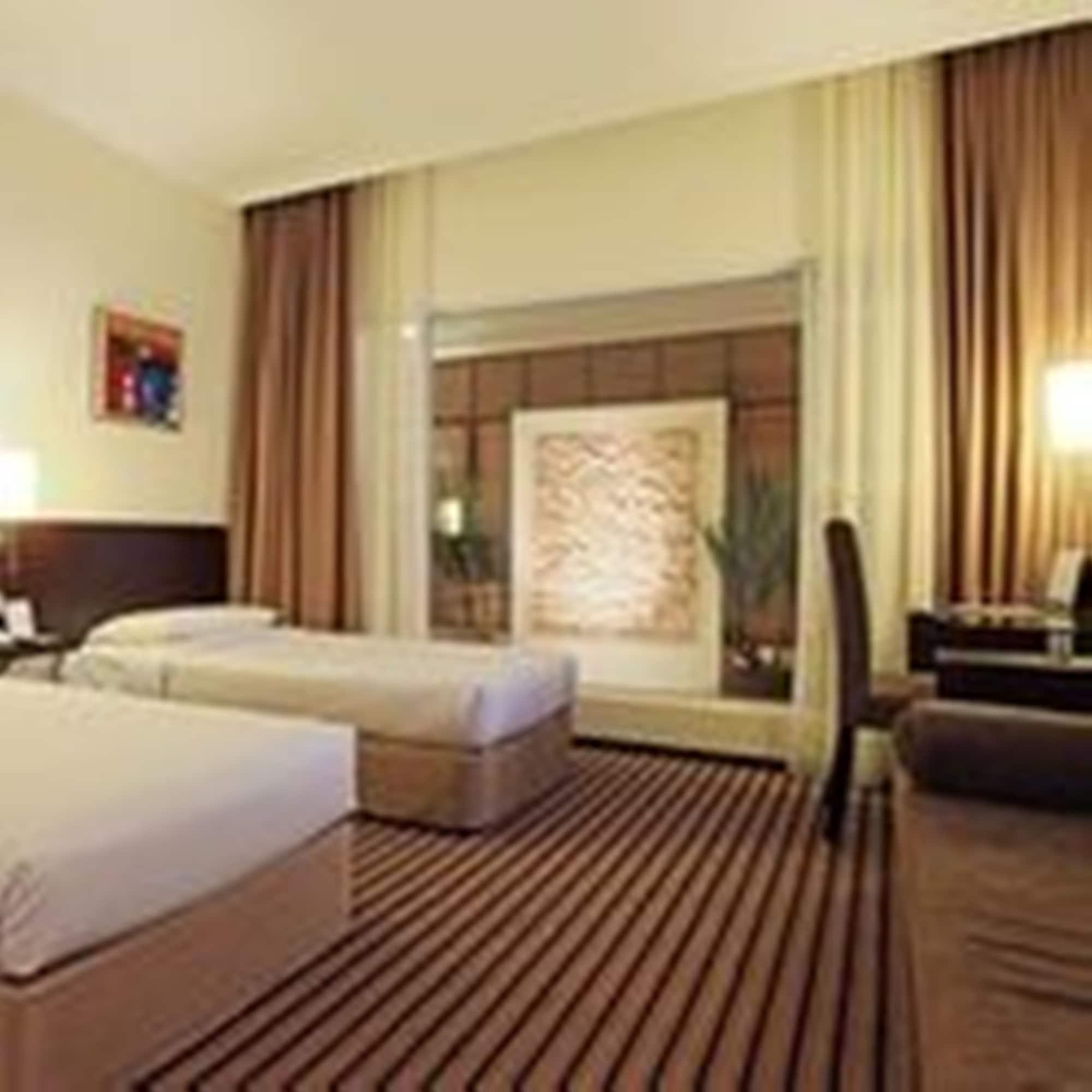 Harmoni One Convention Hotel And Service Apartments Batam Buitenkant foto