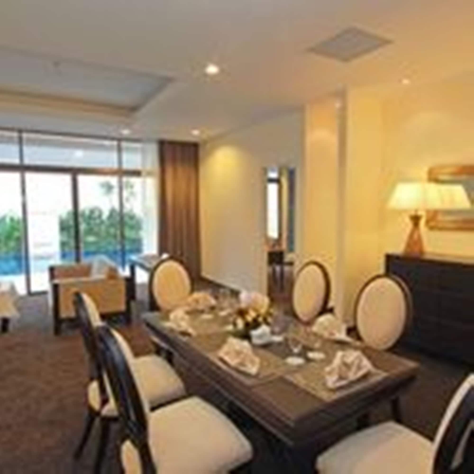 Harmoni One Convention Hotel And Service Apartments Batam Buitenkant foto