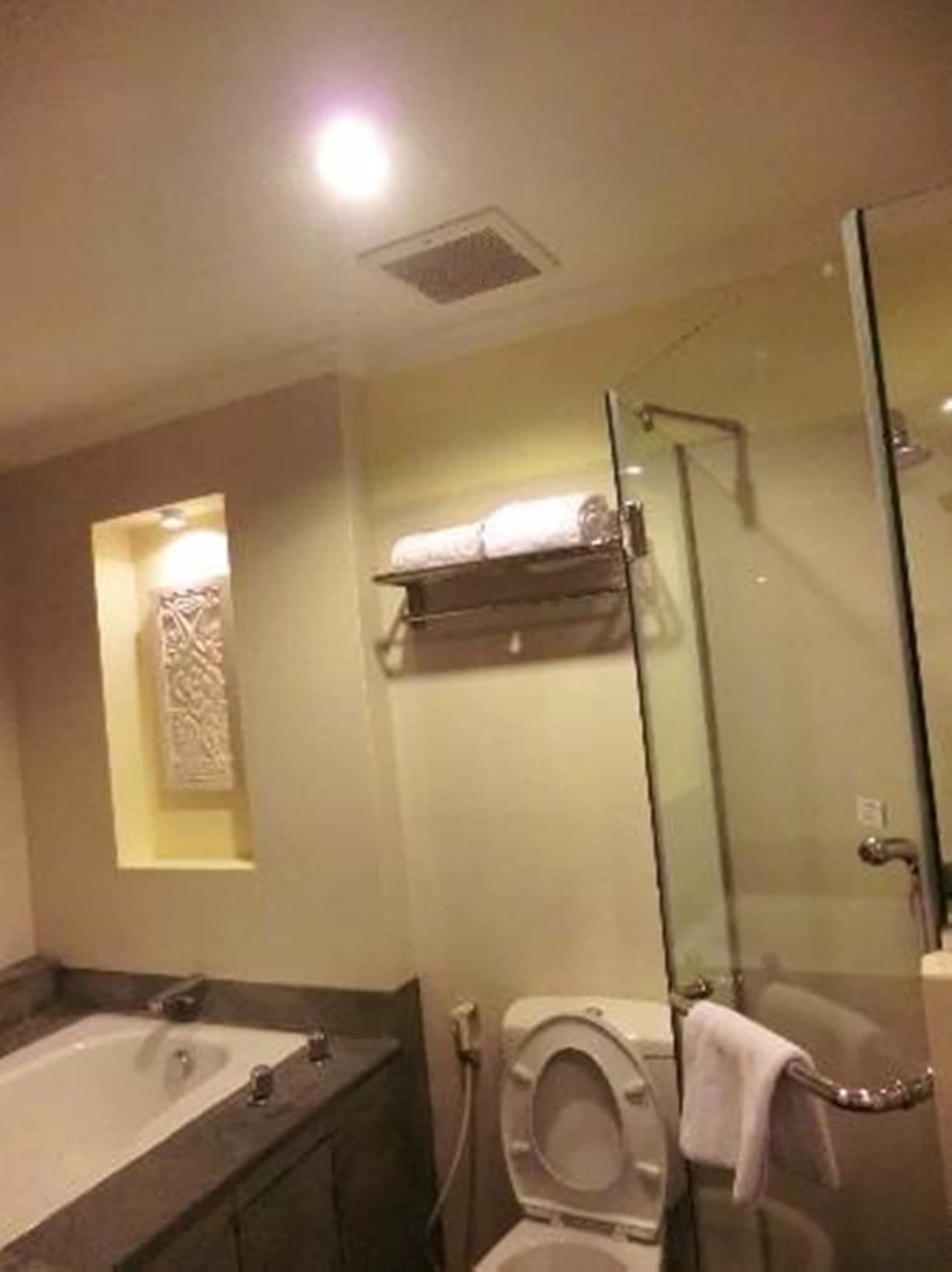 Harmoni One Convention Hotel And Service Apartments Batam Buitenkant foto