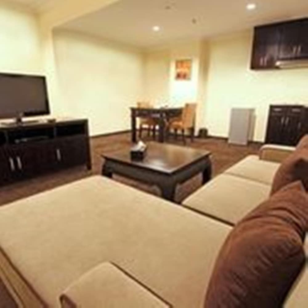 Harmoni One Convention Hotel And Service Apartments Batam Buitenkant foto
