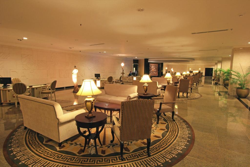 Harmoni One Convention Hotel And Service Apartments Batam Buitenkant foto