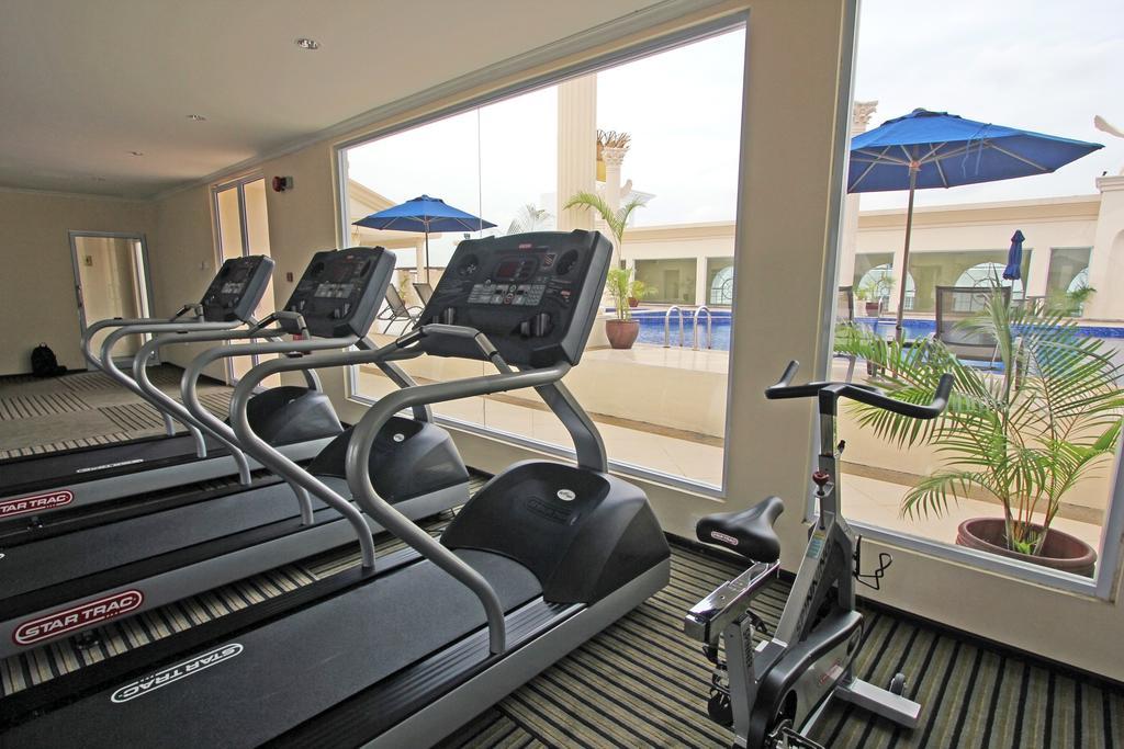 Harmoni One Convention Hotel And Service Apartments Batam Buitenkant foto