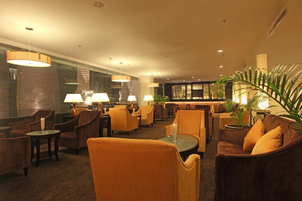 Harmoni One Convention Hotel And Service Apartments Batam Buitenkant foto