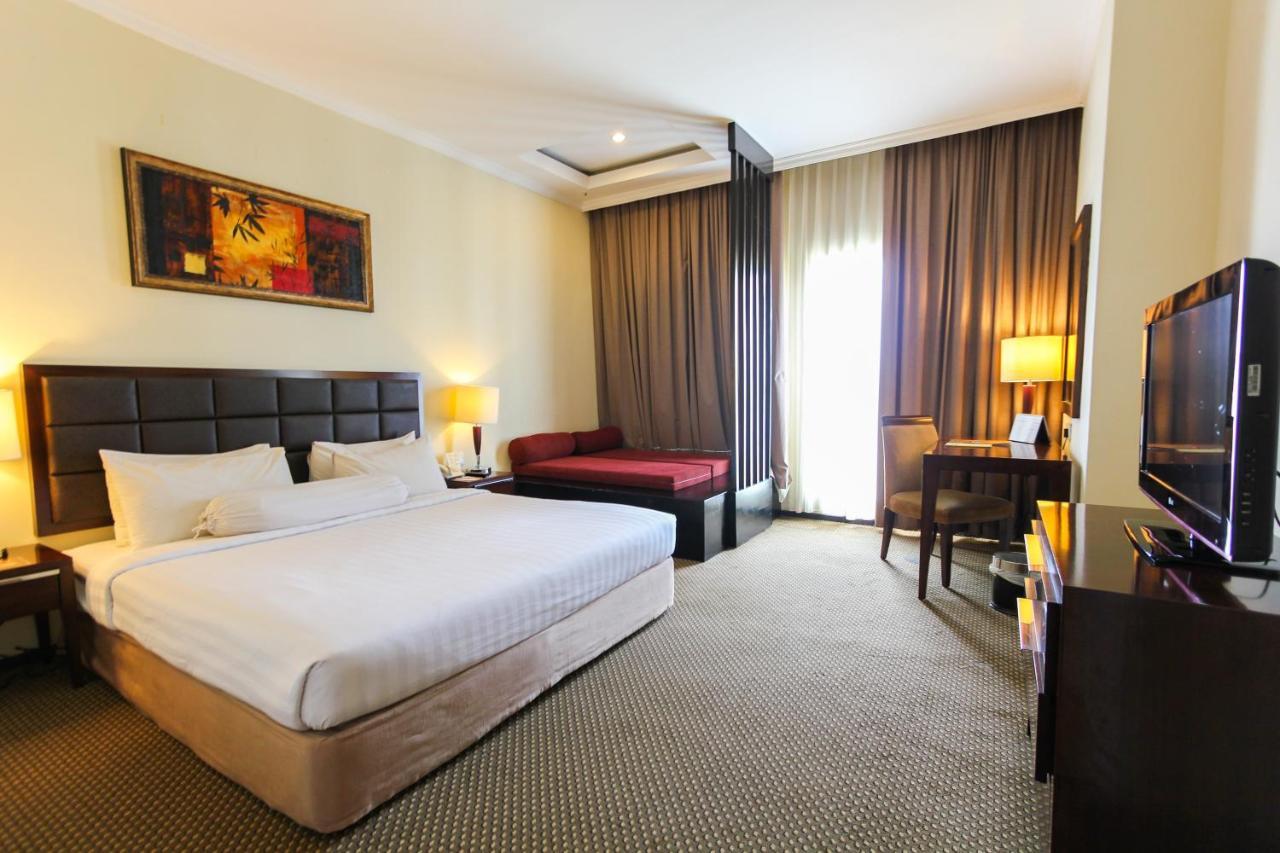 Harmoni One Convention Hotel And Service Apartments Batam Buitenkant foto
